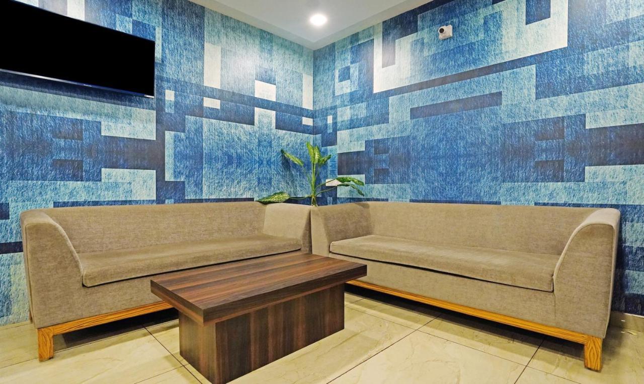 特雷布潮流悠闲住宿大酒店 布巴内什瓦尔 外观 照片